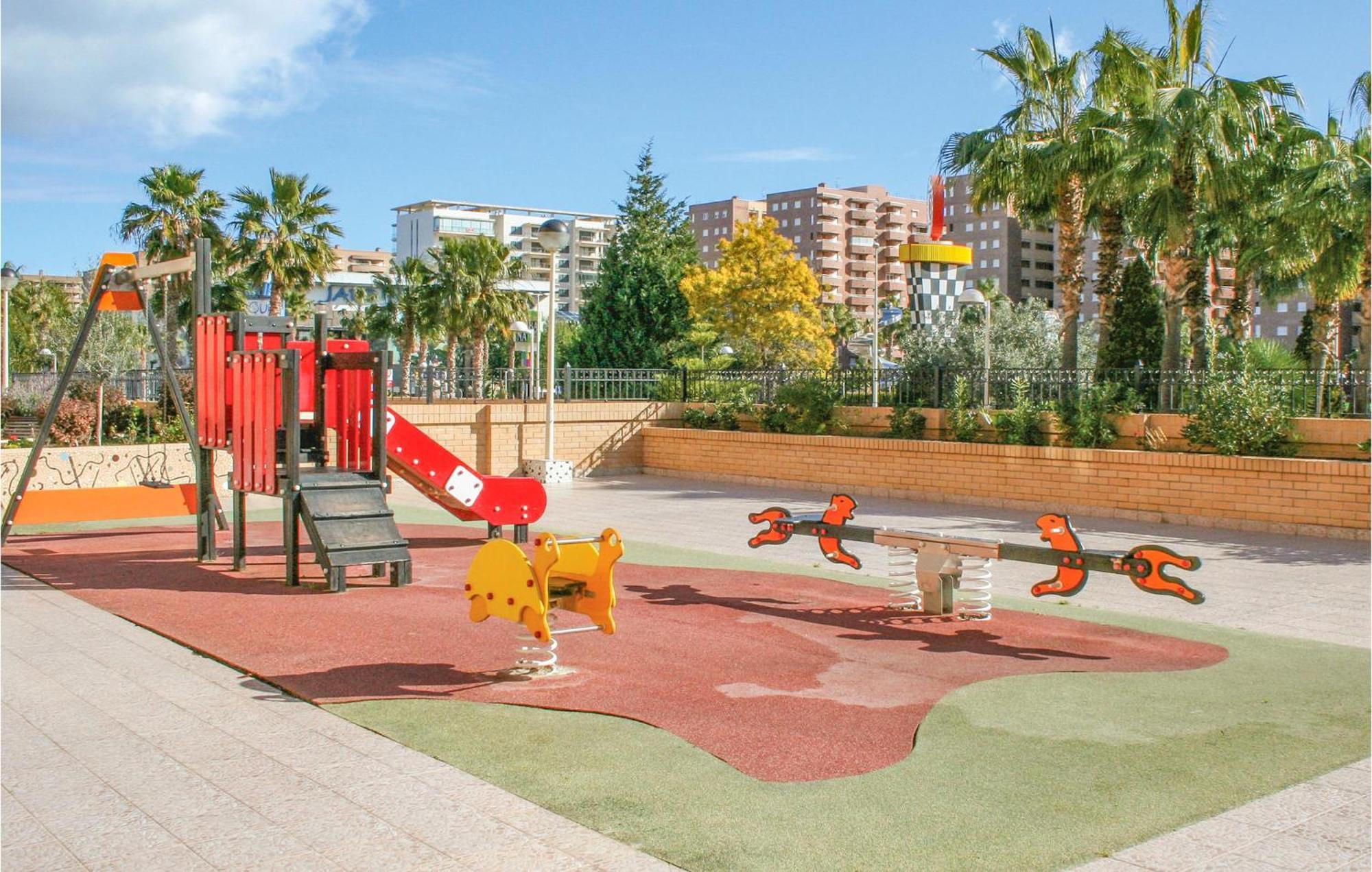 Beautiful Apartment In Oropesa Del Mar With Wifi Exterior photo
